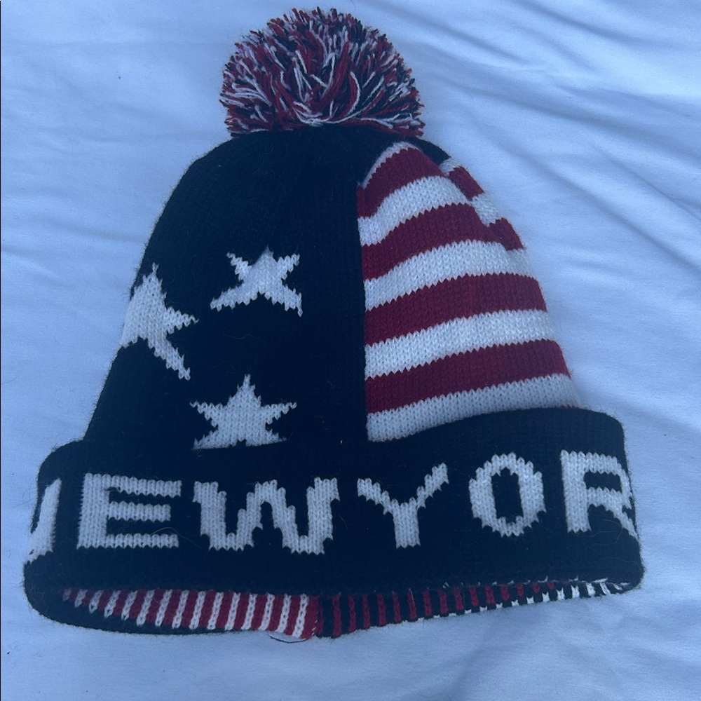 NY Collection Black and Red Star Striped Beanie